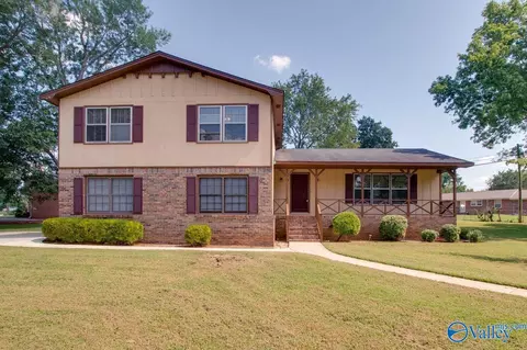 1100 Philpot Ave, Huntsville, AL 35811