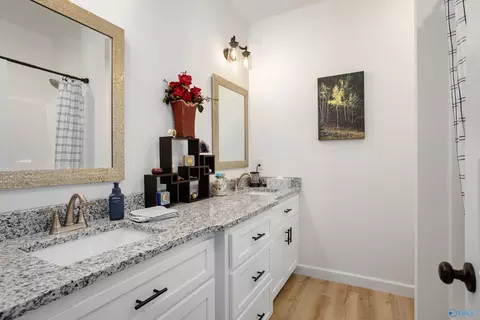 Bath - 150 Spry Way, Killen, AL 35645 photo 3 of 3