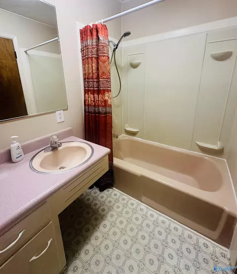 Bath - 3796 County Road 217, Trinity, AL 35673 photo 1 of 2