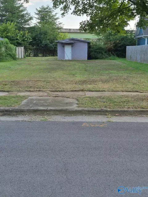 205 NW Grove Ave, Huntsville, AL 35801