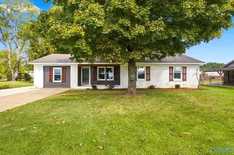 48 Tana Ave, Courtland, AL 35618