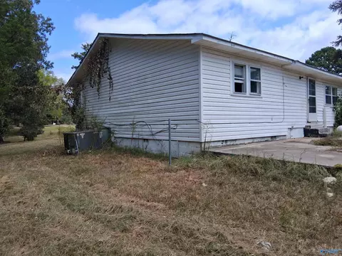 Exterior - 392 John Johnson Rd, Trinity, AL 35673 photo 4 of 5