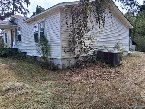 Exterior - 392 John Johnson Rd, Trinity, AL 35673 photo 2 of 5