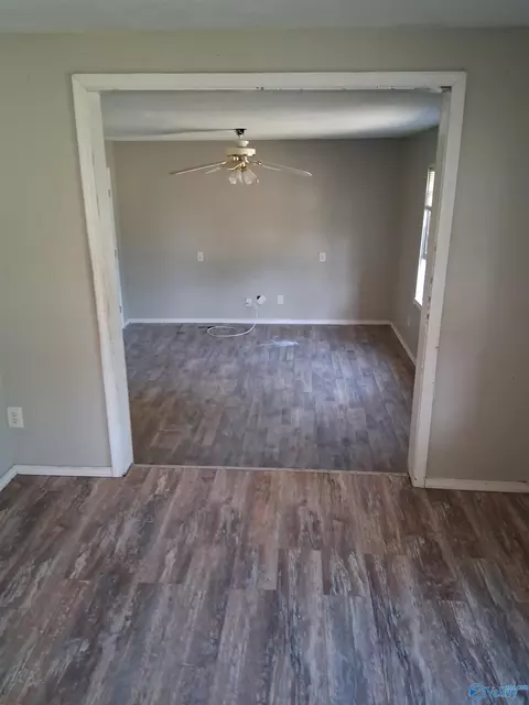 Living - 392 John Johnson Rd, Trinity, AL 35673 photo 1 of 2