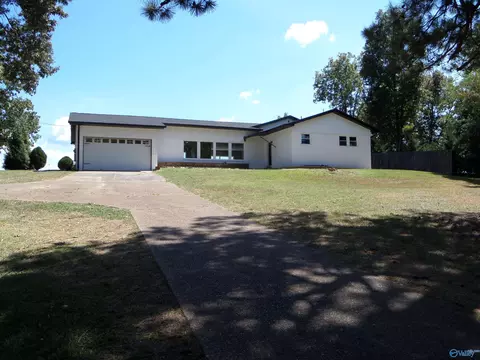1123 Bellevue Dr, Gadsden, AL 35904