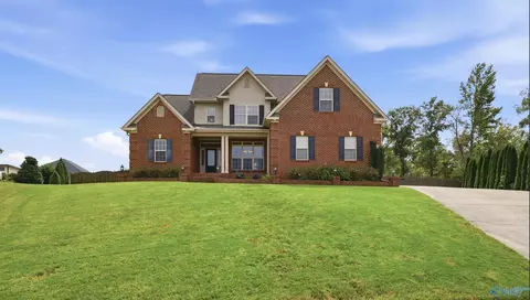 29600 Laura Ridge Dr, Harvest, AL 35749