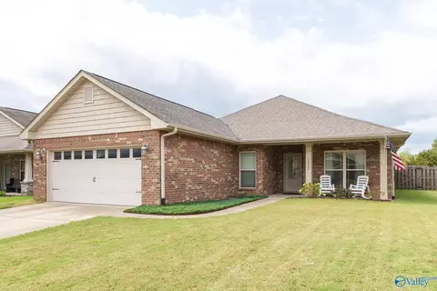 12622 Holstein Ln, Huntsville, AL 35803