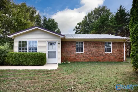 286 Joe Quick Rd, Hazel Green, AL 35750