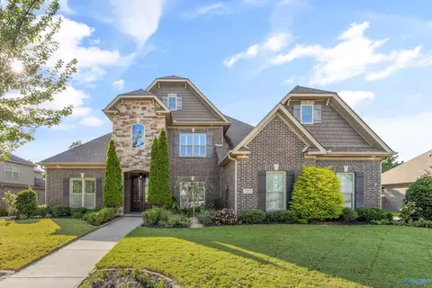 7555 Parktrace Ln, Owens Cross Roads, AL 35763