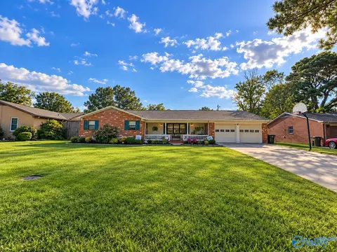1305 Castleman Ave, Decatur, AL 35601