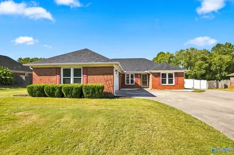 107 Calstock Ct, Huntsville, AL 35810