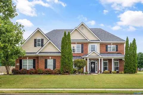 3200 Stone Path Ln, Owens Cross Roads, AL 35763