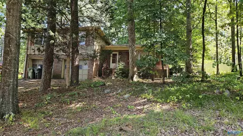 11319 Dellcrest Dr, Huntsville, AL 35803