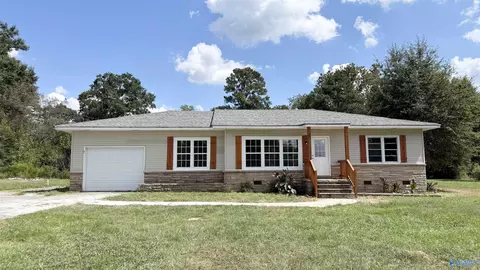 6660 Martling Rd, Albertville, AL 35951