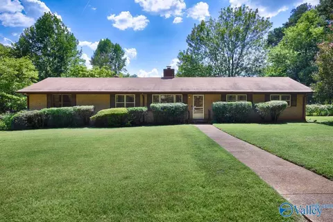 818 Dellwood Rd, Huntsville, AL 35802