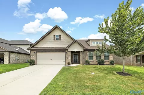 295 Avebury Rd, Meridianville, AL 35759
