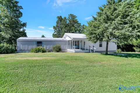 354 Clearview Ln, Guntersville, AL 35976