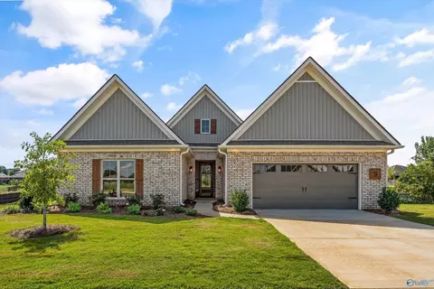 51 Belle Park Ln, Huntsville, AL 35803