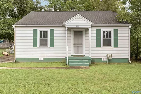 208 Chestnut St, Hartselle, AL 35640