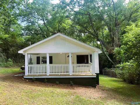1126 High St, Gadsden, AL 35904