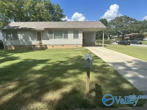 2010 SE Harrison St, Decatur, AL 35601