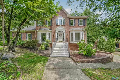 10001 SE Covington Dr, Huntsville, AL 35803