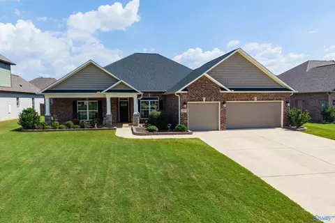 207 Somerdale Ln, Huntsville, AL 35812