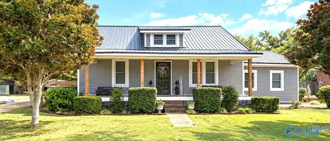 15694 Main St, Town Creek, AL 35672