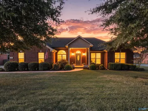 137 Bentridge Dr, Meridianville, AL 35759