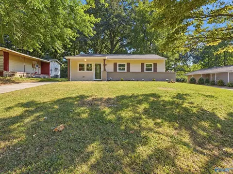 2111 NW Atkins Dr, Huntsville, AL 35810