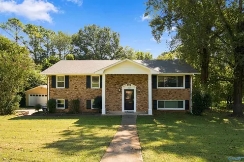 705 Owens Dr, Huntsville, AL 35801