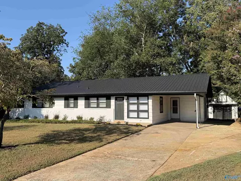 2107 Windover Dr, Huntsville, AL 35811