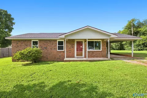 107 Kelly Dr, Russellville, AL 35653