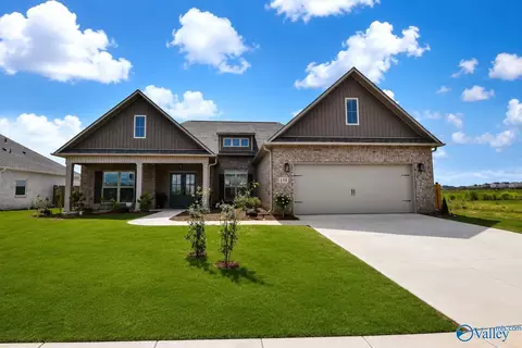 108 Pat Cain Dr, New Market, AL 35761