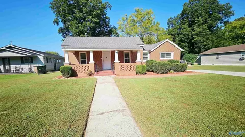 509 12th Ave, Decatur, AL 35601
