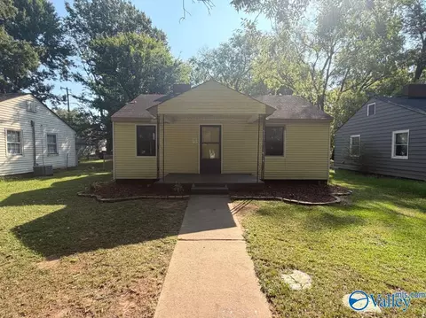 1018 7th Ave, Decatur, AL 35601