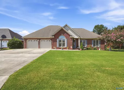 2903 Whiteford Dr, Decatur, AL 35603