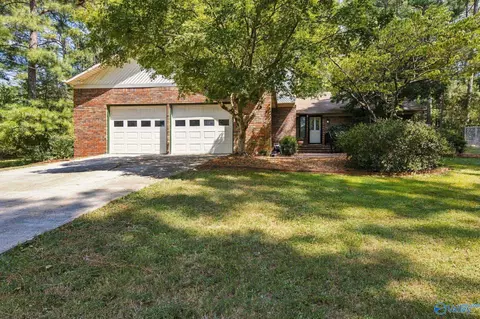 4410 Dogwood Dr, Decatur, AL 35603