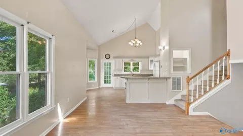 503 Farmingdale Rd, Huntsville, AL 35803