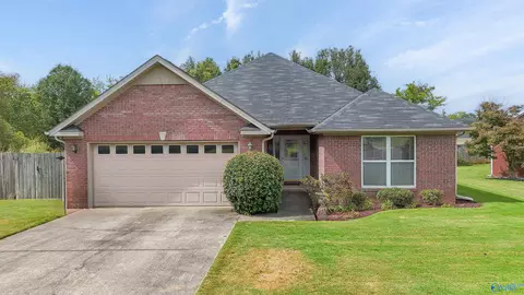 1802 Scobee Ave, Decatur, AL 35603