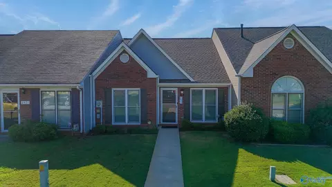 2419 Halifax Pl, Decatur, AL 35601
