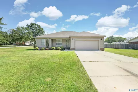 600 Gable Cir, Hartselle, AL 35640