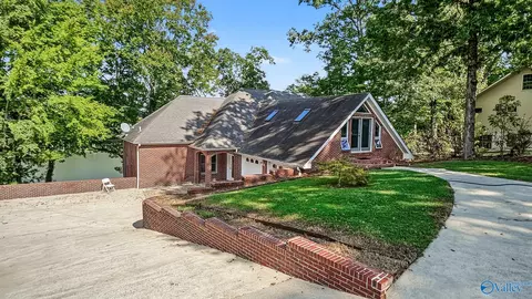 443 County Road 564, Rogersville, AL 35652