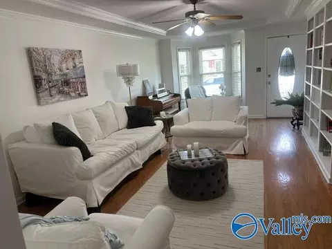 1505 Forestview Dr, Decatur, AL 35603