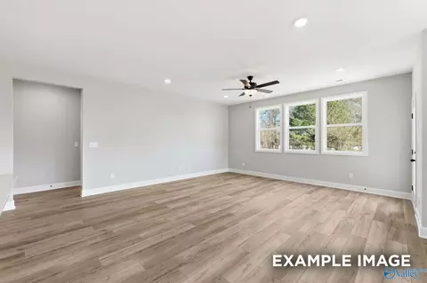 Living - 128 Discovery Loop, Arab, AL 35016 photo 2 of 2