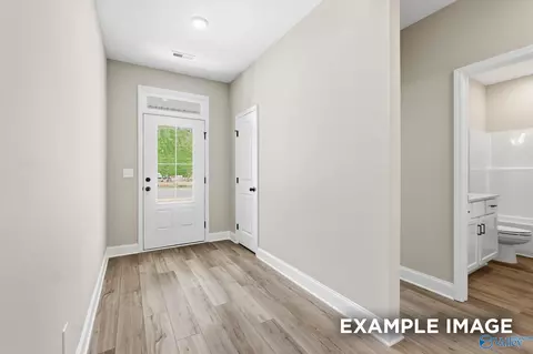 Entry Way - 128 Discovery Loop, Arab, AL 35016 photo 3 of 7