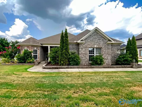 126 Creekrock Dr, Madison, AL 35756