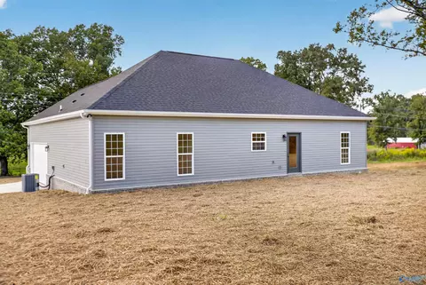 Exterior - 5172 Columbus City Rd, Grant, AL 35747 photo 7 of 12