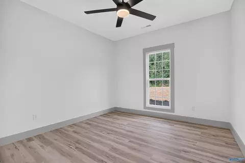 Bedroom - 5172 Columbus City Rd, Grant, AL 35747 photo 7 of 10