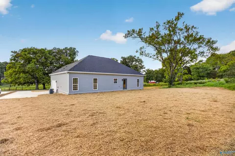 Exterior - 5172 Columbus City Rd, Grant, AL 35747 photo 8 of 12